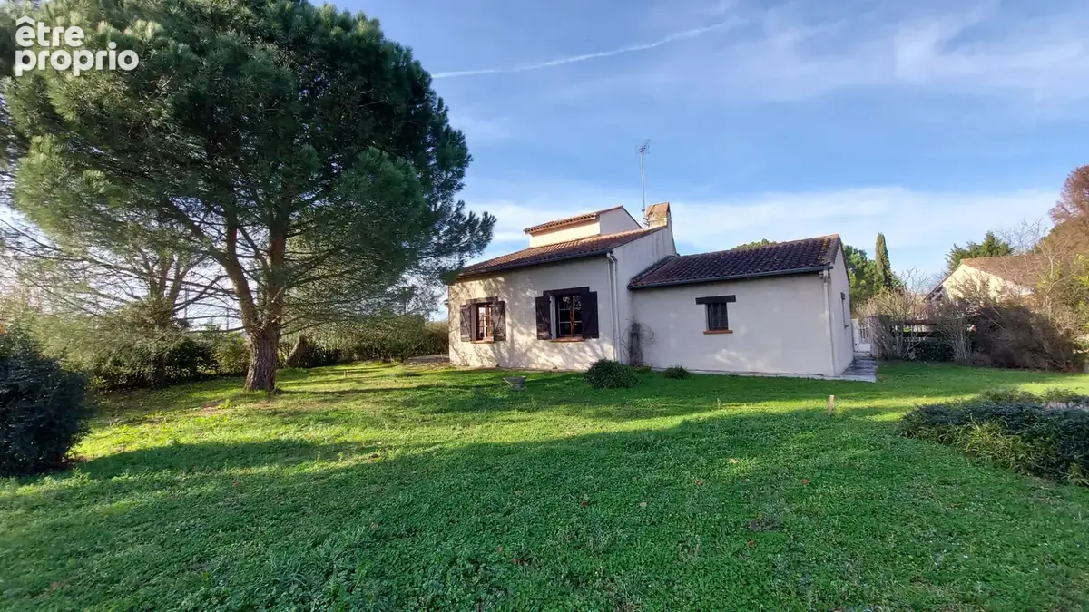Maison à BEAUZELLE