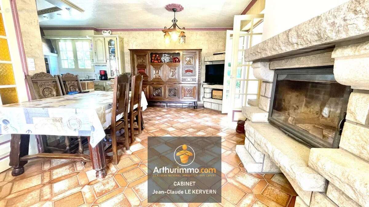 Maison à SAINT-CARREUC