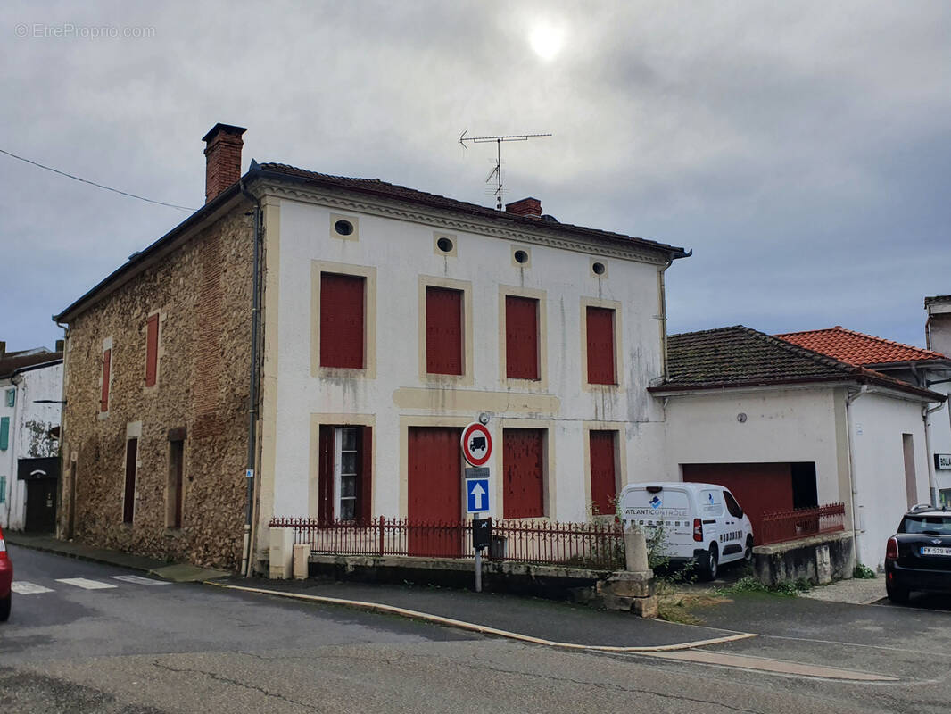 Maison à MUGRON