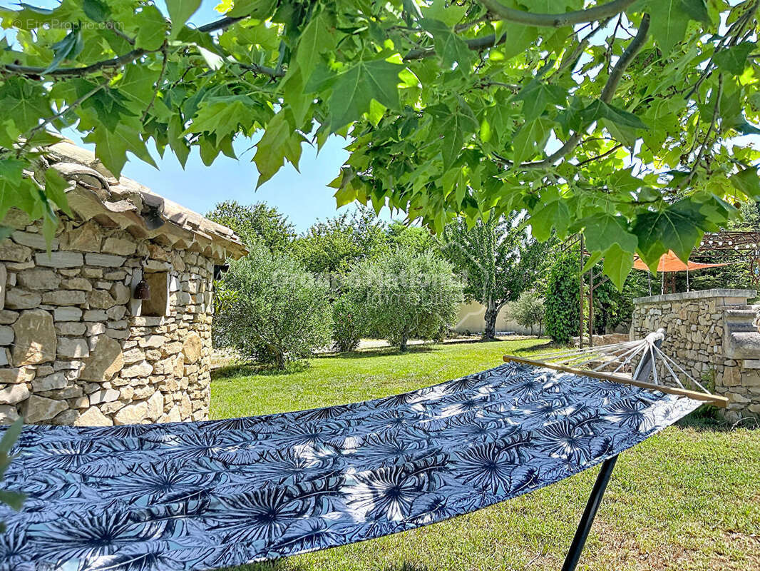 Maison à SAINTE-CECILE-LES-VIGNES