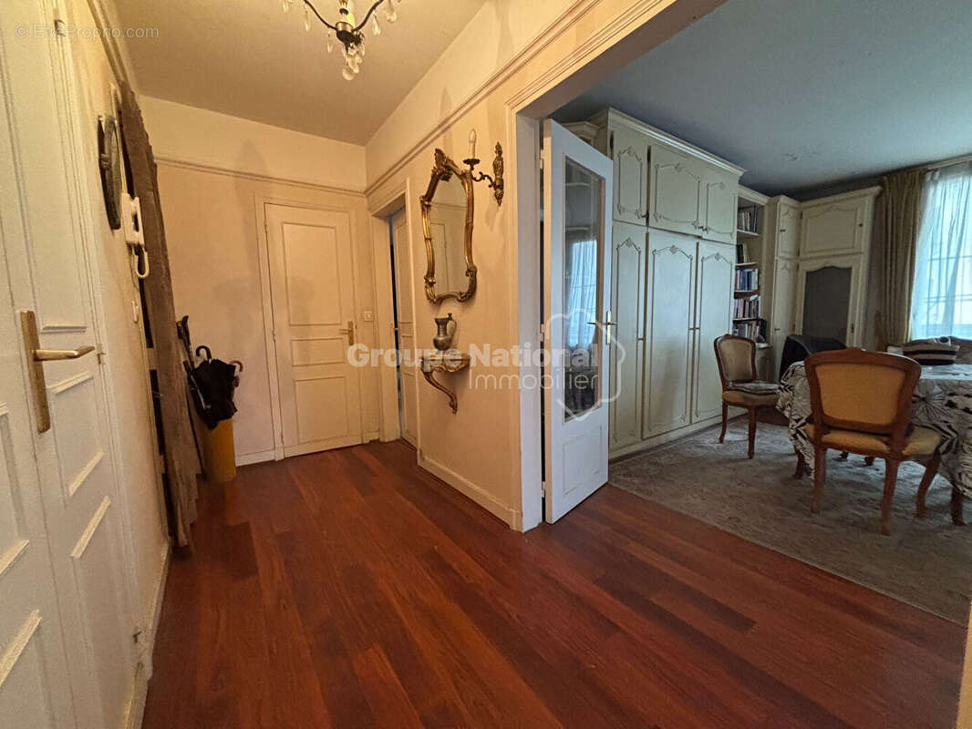 Appartement à VERSAILLES