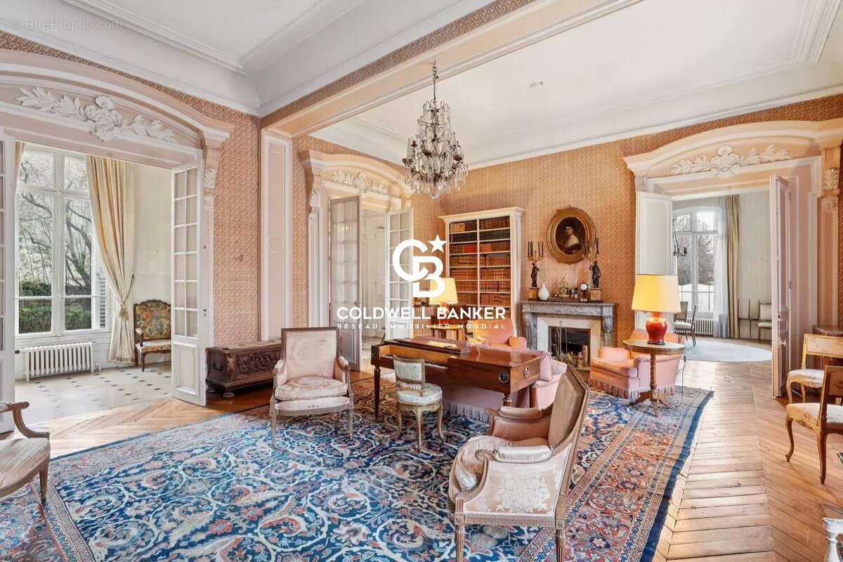 Hôtel Particulier chargé d'histoire - photo 2