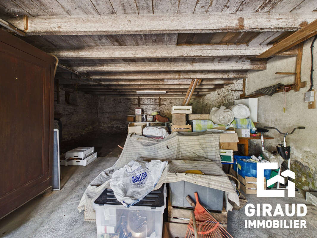 Maison 159 m² à Puy-De-Serre  - photo 8