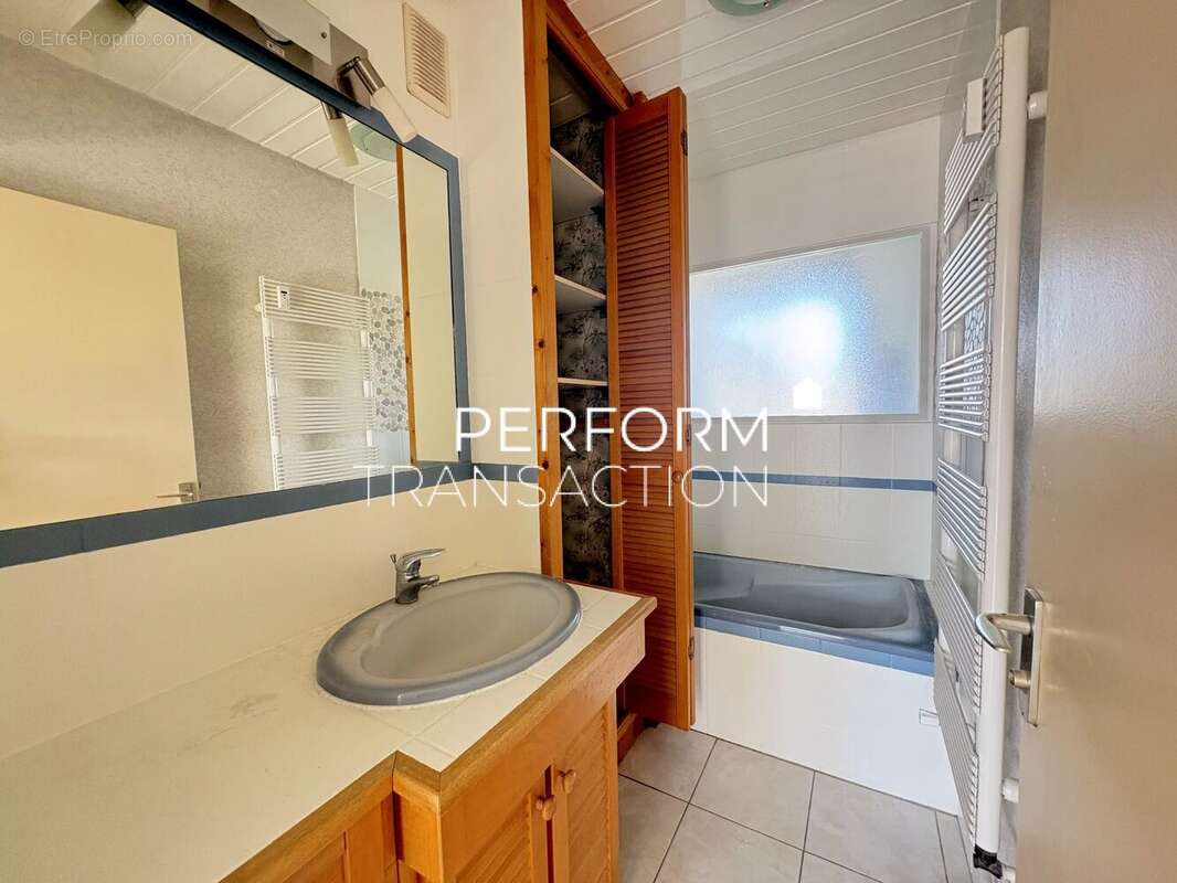 Appartement à SEYSSINET-PARISET