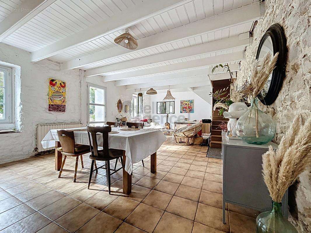 Maison à BEUZEC-CAP-SIZUN