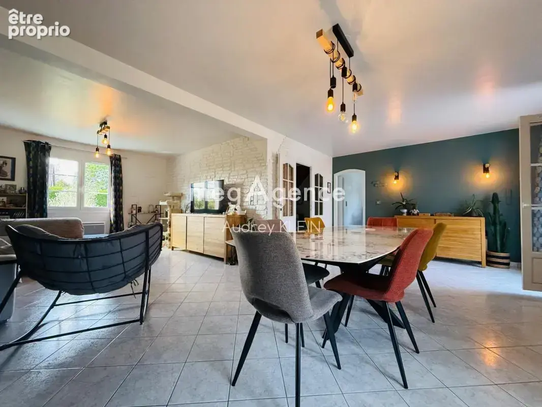 Spacieuse maison familiale avec piscine et double garage - photo 8