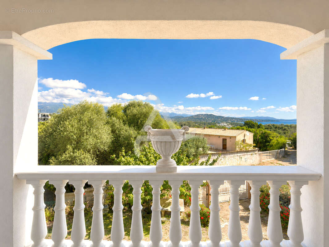 Villa méditéranéenne t8 comprenant 2 appartements située dans un secteur privilégié avec vue sur le golfe - photo 5