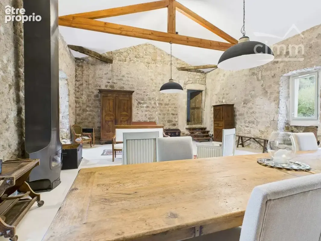 Bâtisse historique entièrement rénovée en chambres d'hôtes de standing (Sud Ardèche) - photo 9