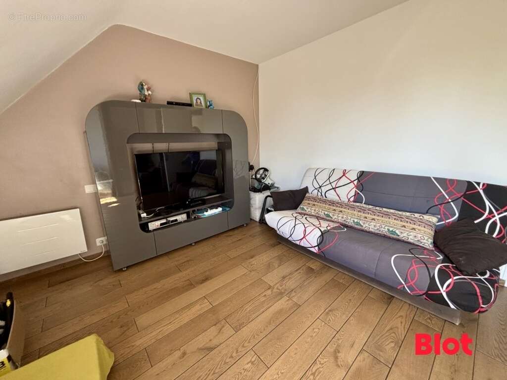 Maison 145 m² à Pont-Pean  - photo 8