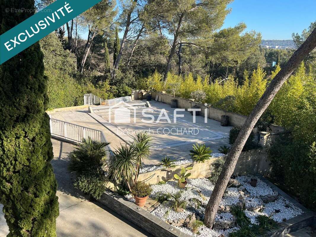 Maison 256 m² à Saint-Clement-De-Riviere  - photo 7