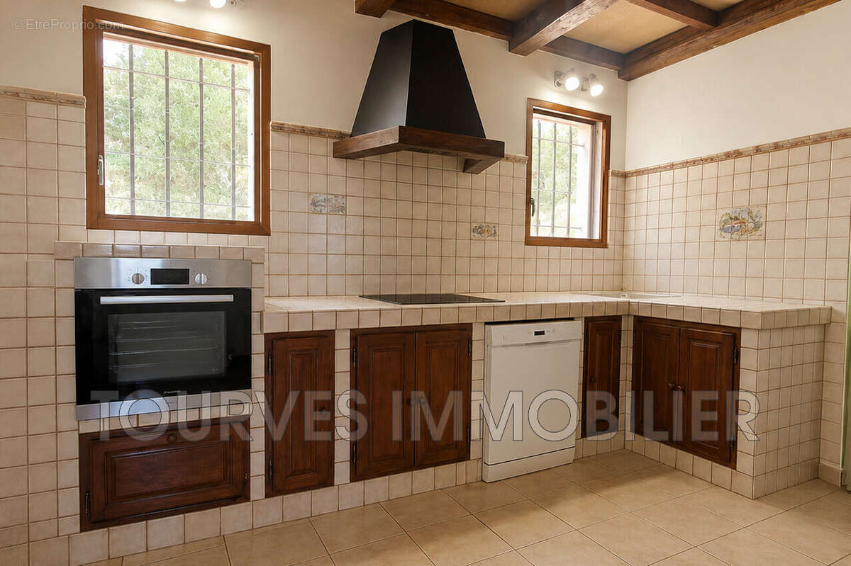 Maison à TOURVES