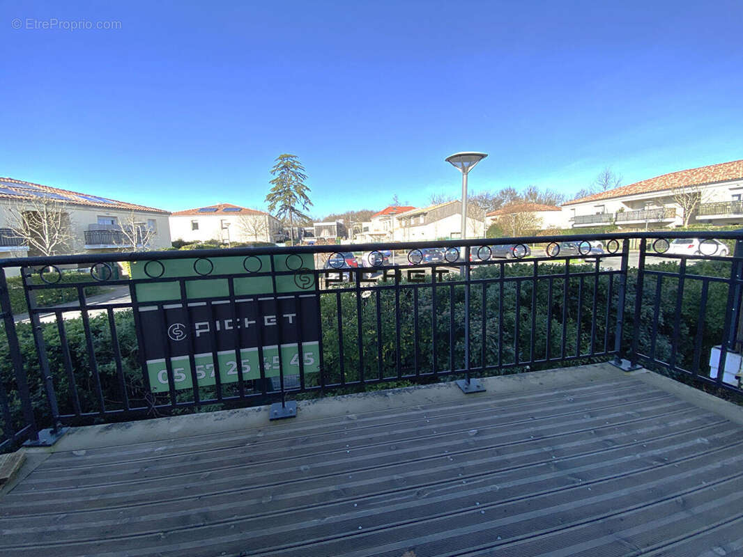 Appartement à FARGUES-SAINT-HILAIRE