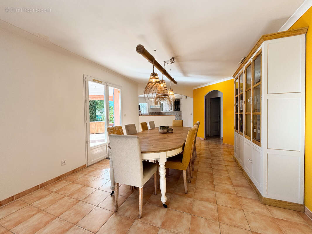 Maison à LORGUES