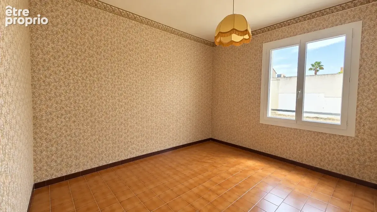 A vendre - colombiers - maison plain pied t5 de 87 m2 sur 537 m2 de terrain avec garage - photo 8
