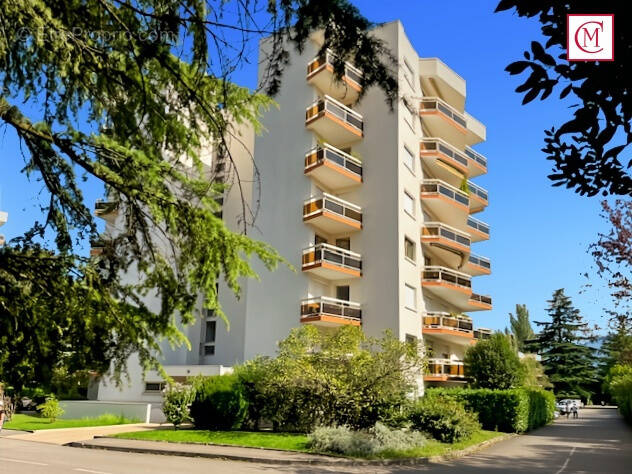 Appartement à MEYLAN