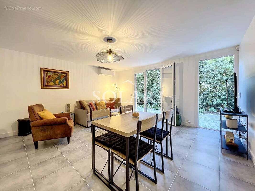 Maison à THEOULE-SUR-MER