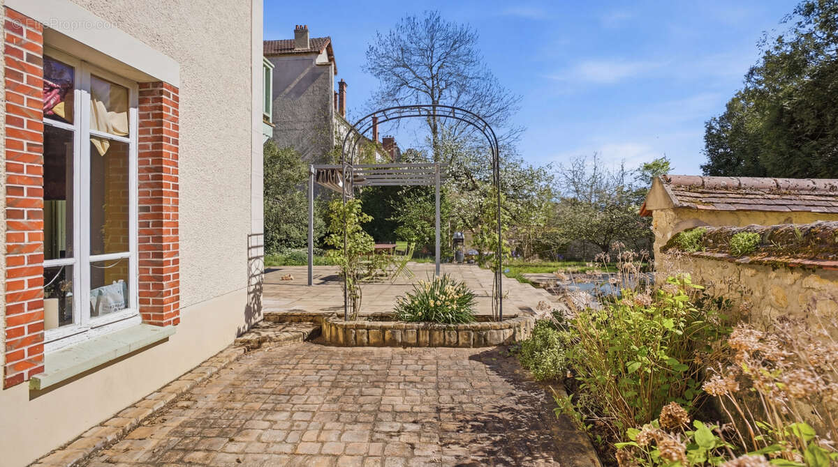 Maison à FONTAINEBLEAU