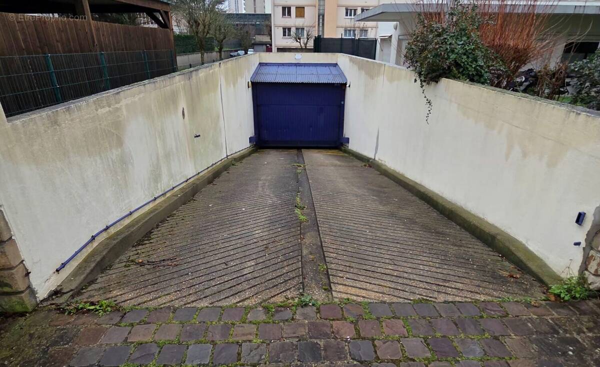 Parking à CHATILLON