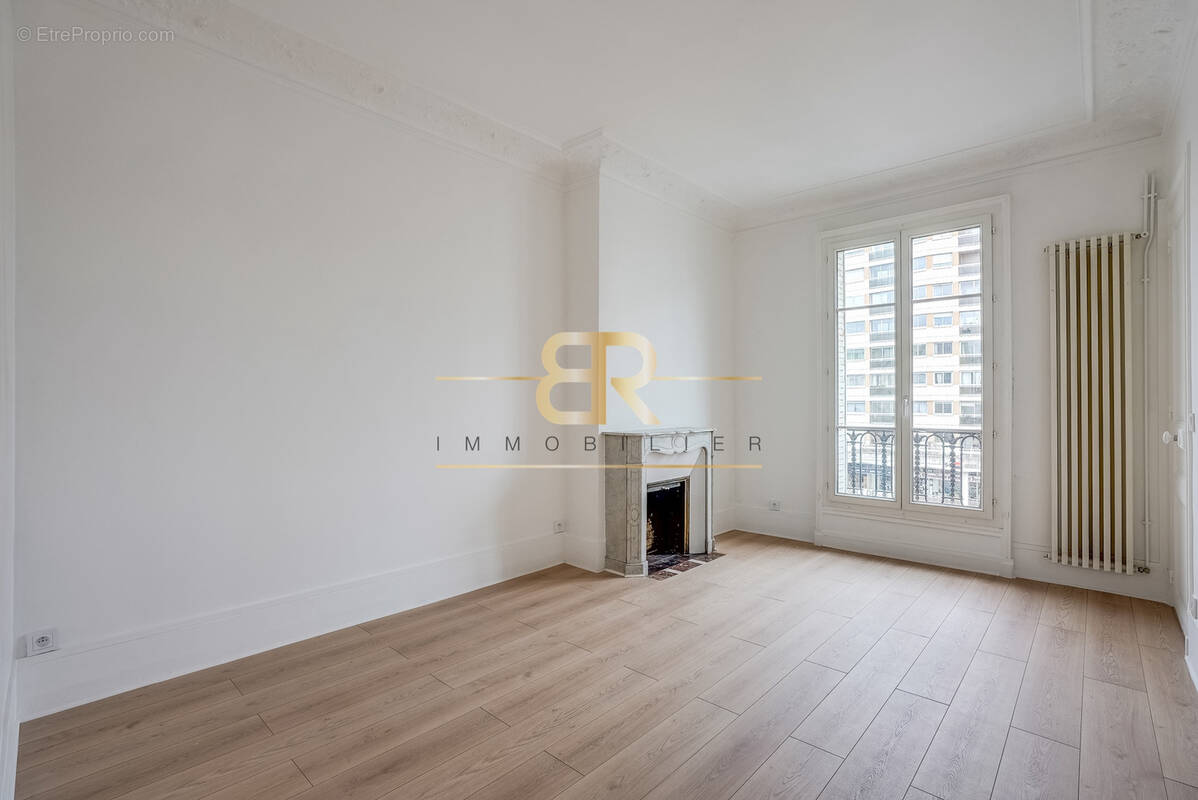Appartement à SURESNES