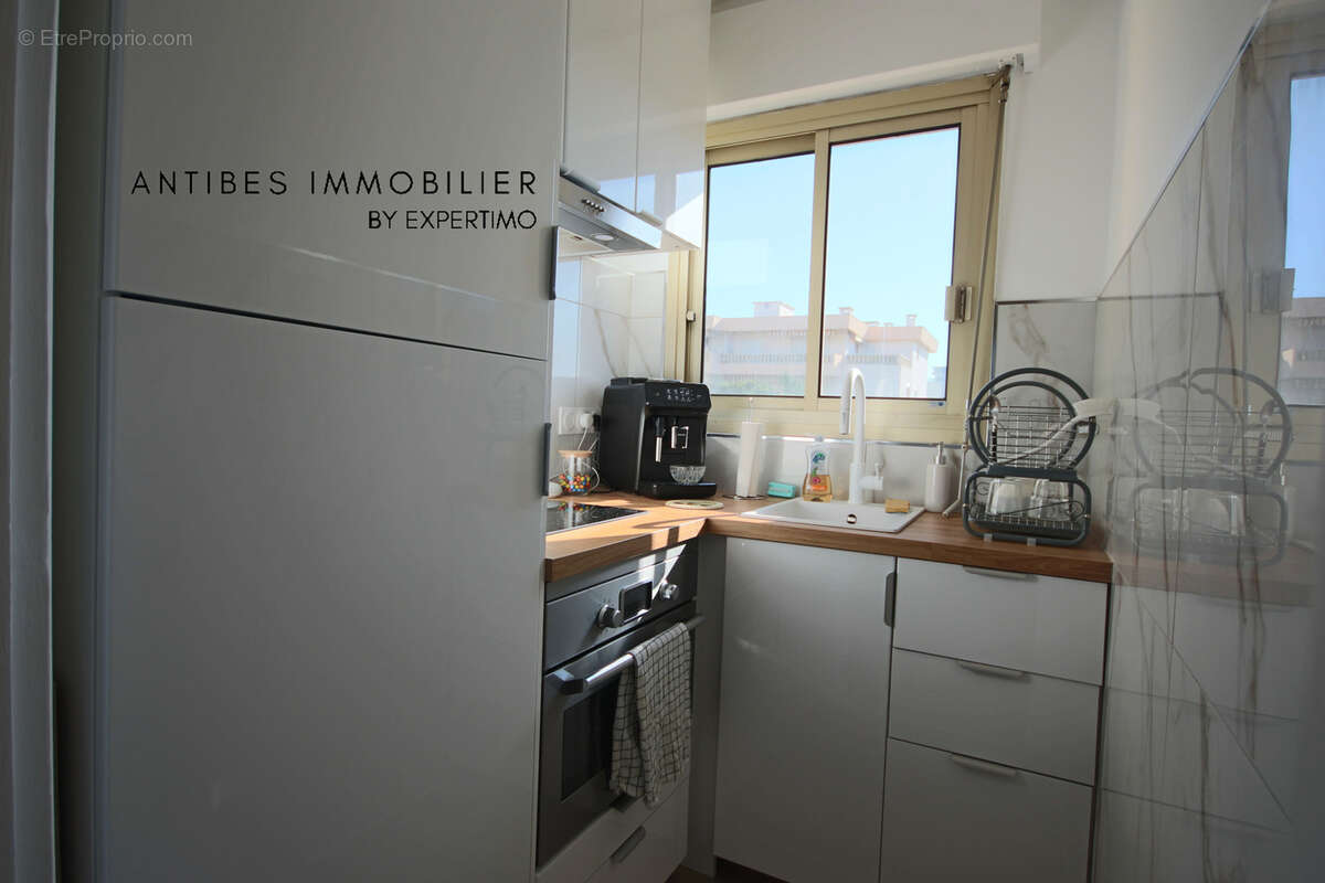 Appartement à SAINT-LAURENT-DU-VAR
