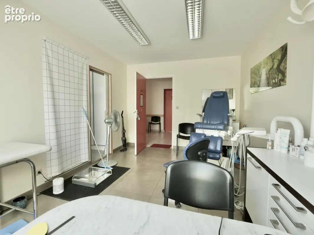 Commerce 250 m² à Le Chatelet-En-Brie  - photo 8