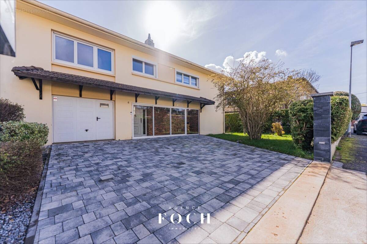 Maison à CORNY-SUR-MOSELLE