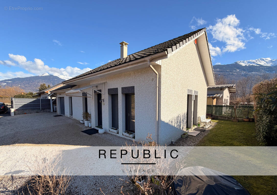 Maison à GILLY-SUR-ISERE