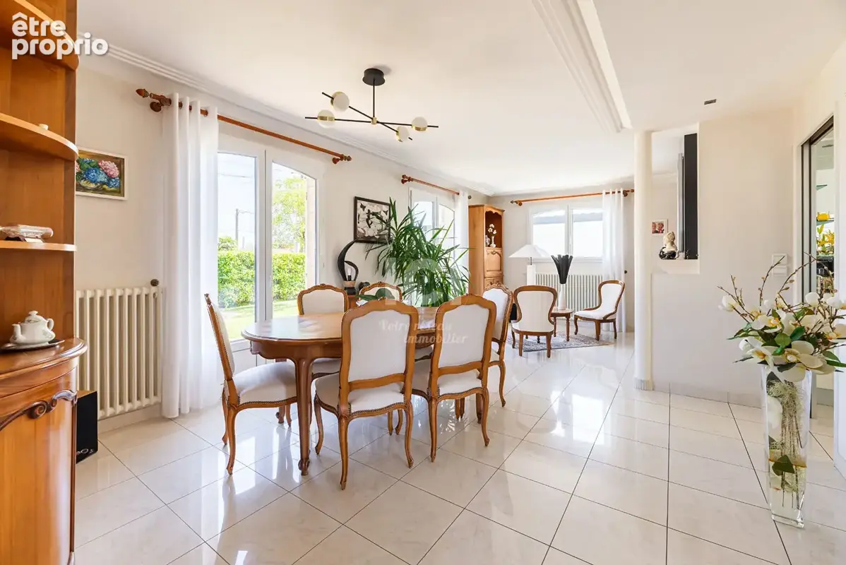 Maison - 6 pièces - 160 m² - photo 8