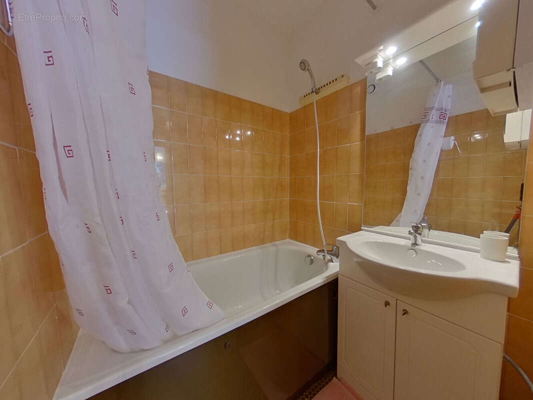 Appartement à LES THUILES