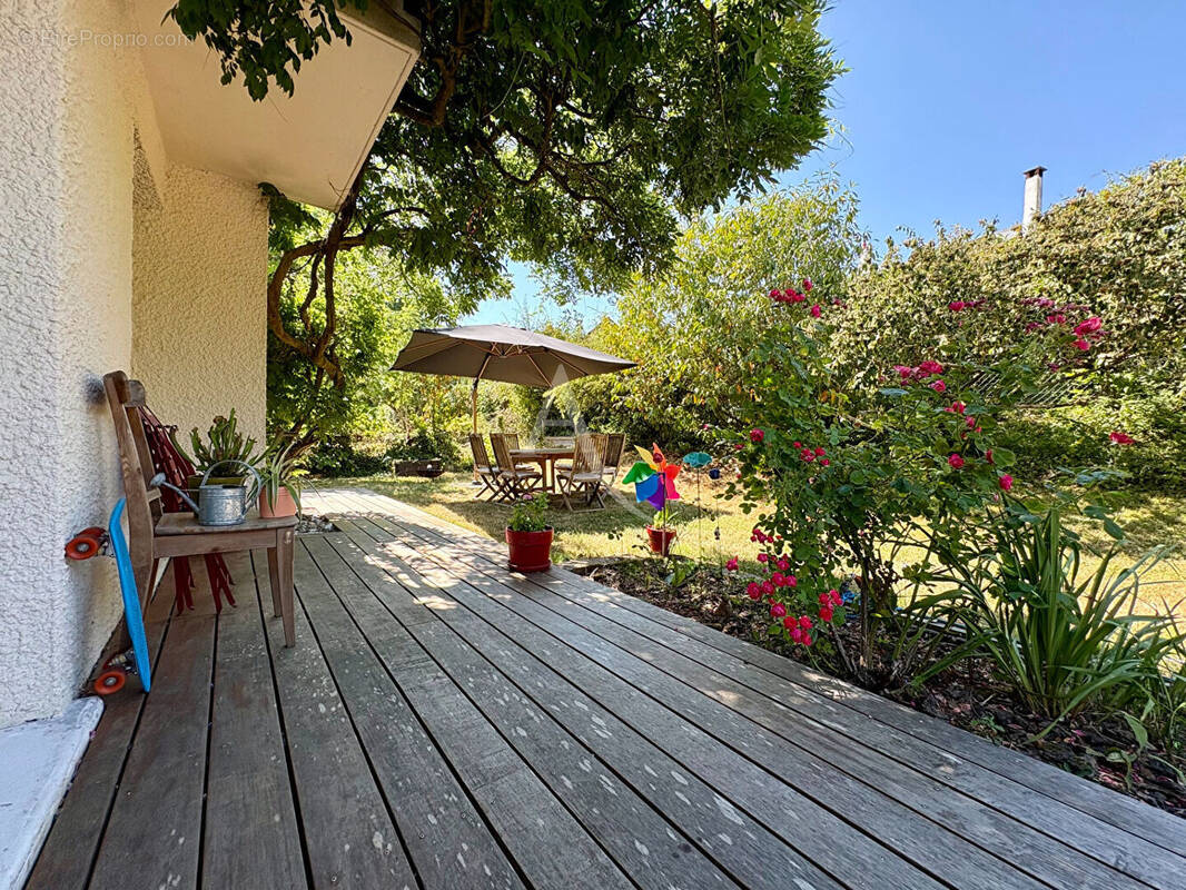 Maison à BURES-SUR-YVETTE