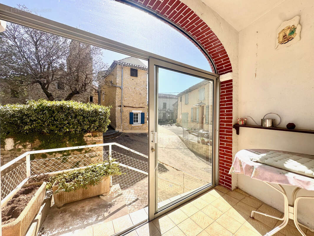 Maison à VAISON-LA-ROMAINE