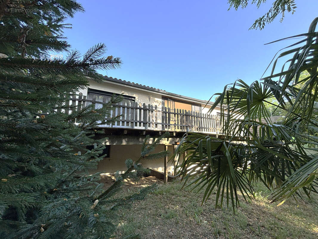 Maison à CABANAC-ET-VILLAGRAINS