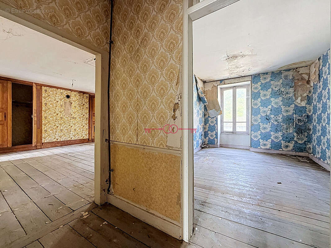 Maison de caractère à rénover Sainte Ménéhould 298 m2 - photo 11