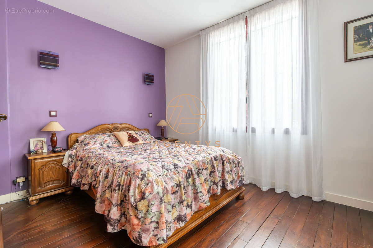 Maison à LE PERREUX-SUR-MARNE