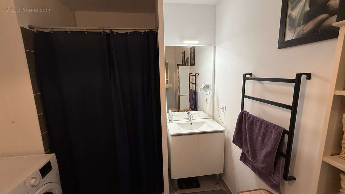 Appartement à SIX-FOURS-LES-PLAGES