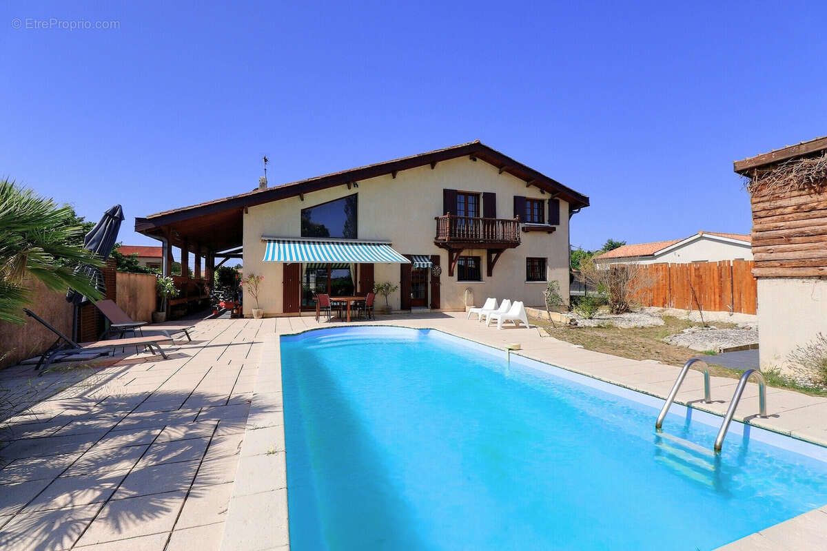 Maison à SAINT-ANDRE-DE-CUBZAC