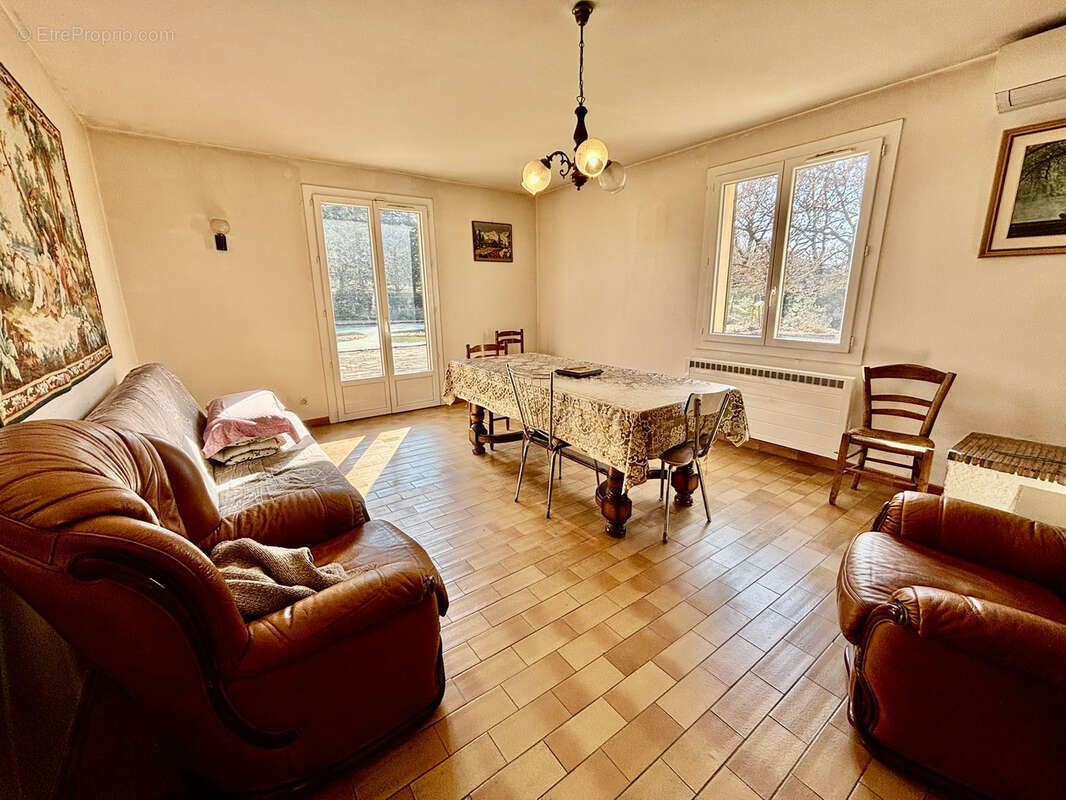 Maison à VAISON-LA-ROMAINE