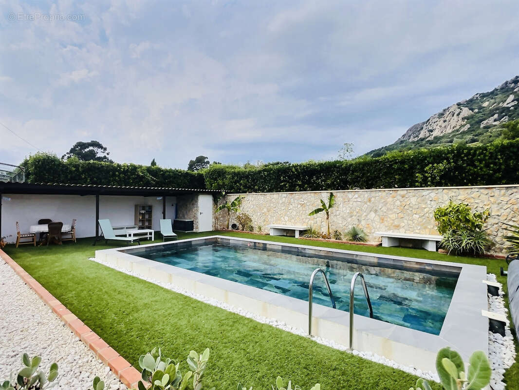 Maison à HYERES