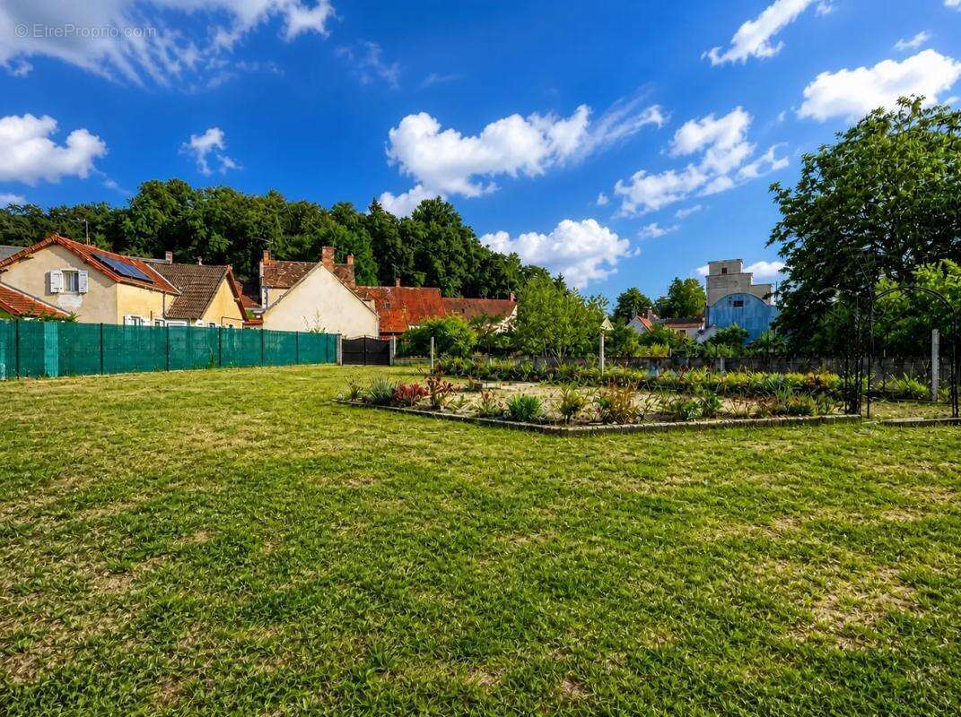 Le Châtelet - Propriété de caractère avec gîte indépendant 294m2 - photo 22