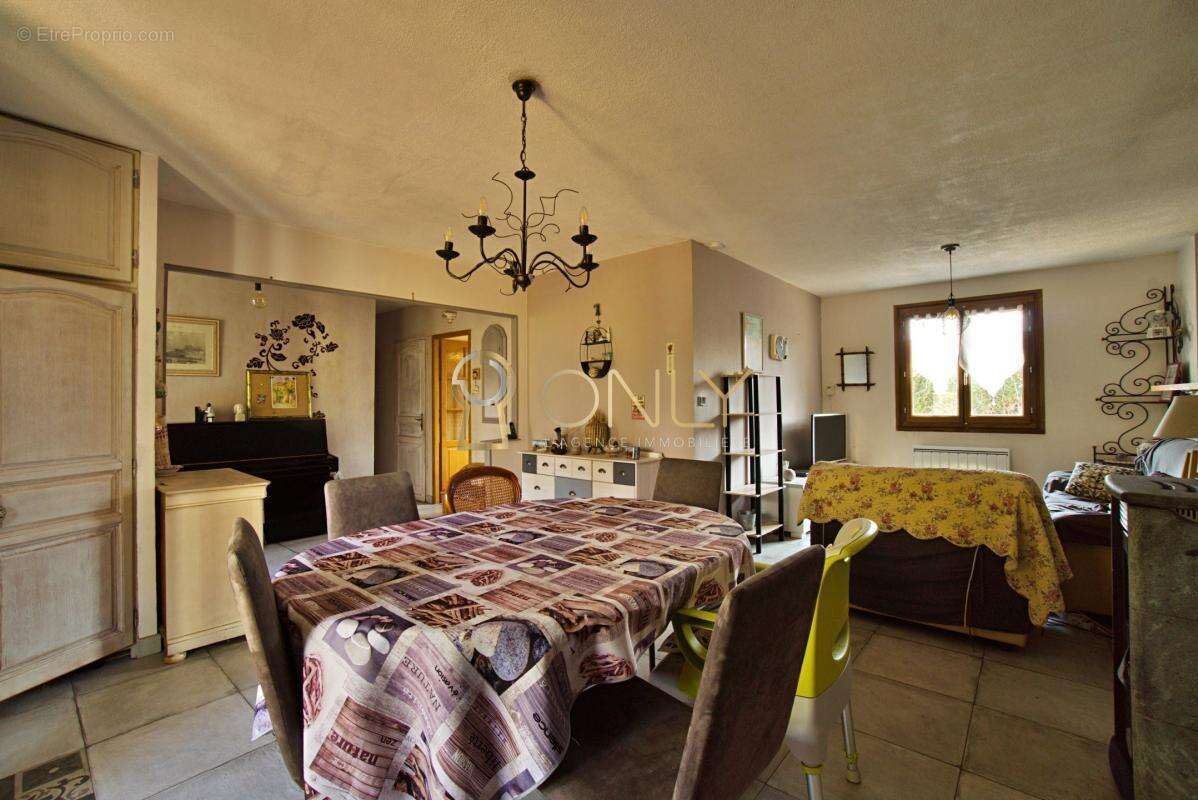 Maison à CHASSELAY