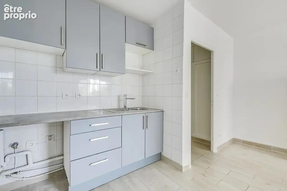 Paris 19 : Studio de 29m² en très bon état avec balcon - photo 2
