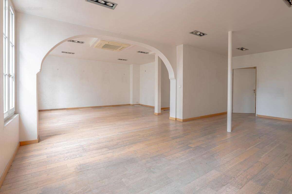 Paris 2 – exclusivite ! montorgueil vente murs de boutique - photo 9
