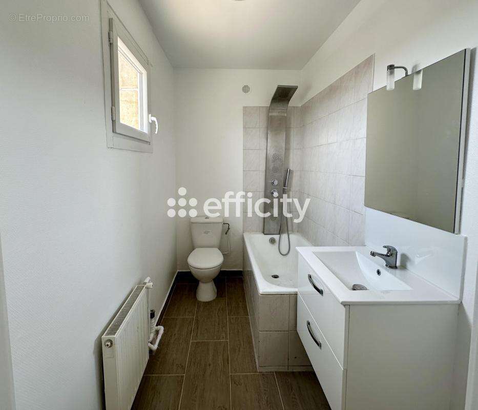 Appartement à LES PAVILLONS-SOUS-BOIS