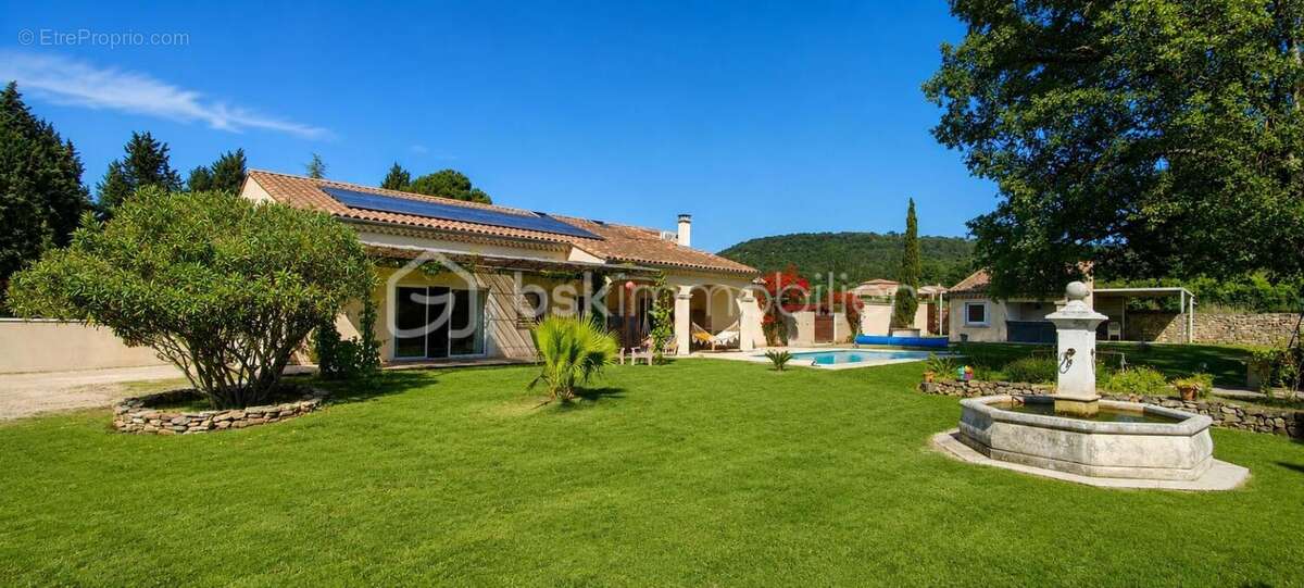 Maison à MONDRAGON