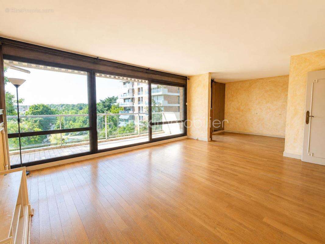 Parc de Diane – Appartement familial 5 pièces avec terrasse, balcons et parking - photo 7