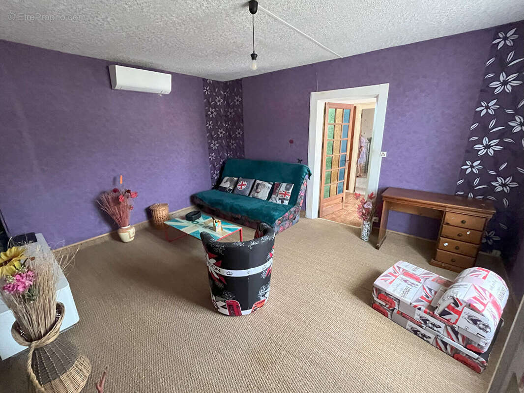 Maison à SAINT-JEAN-DE-SAUVES