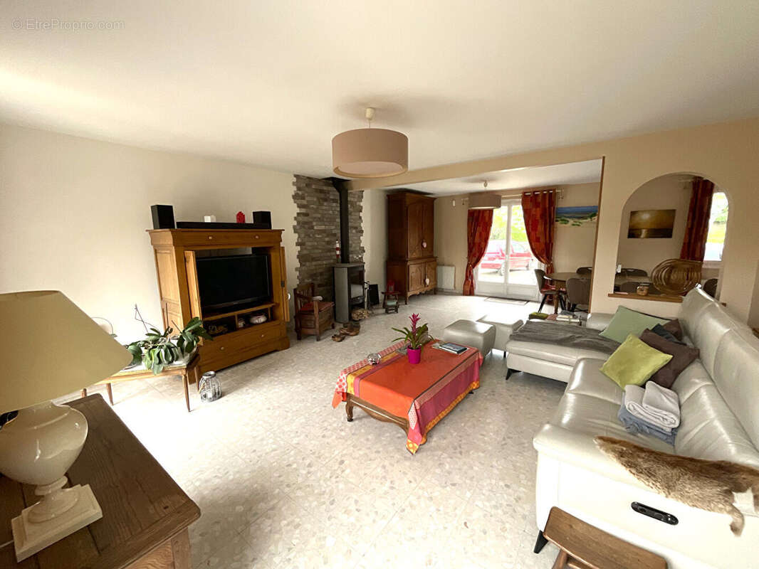 Maison à COURDIMANCHE