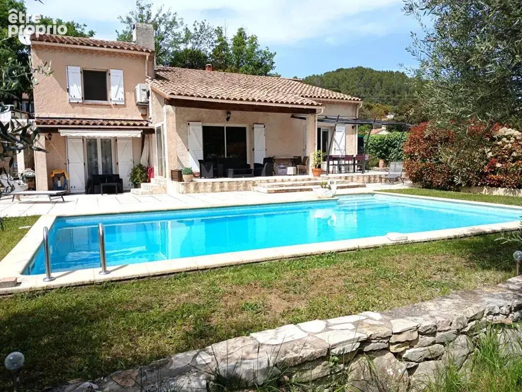 Villa T6 de 128m² sur 1118m² de terrain avec piscine et garage - Cabasse - photo 3