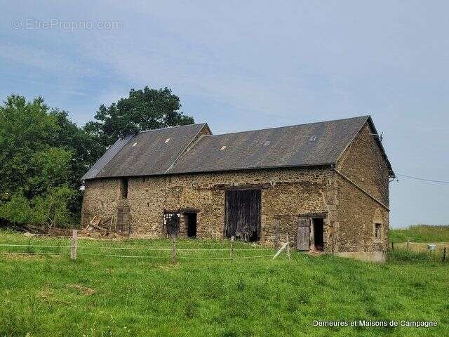 Maison à MORTAIN