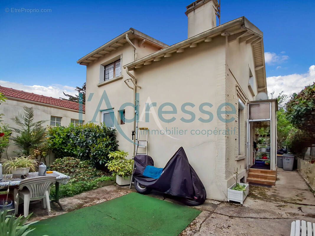 Maison à NANTERRE